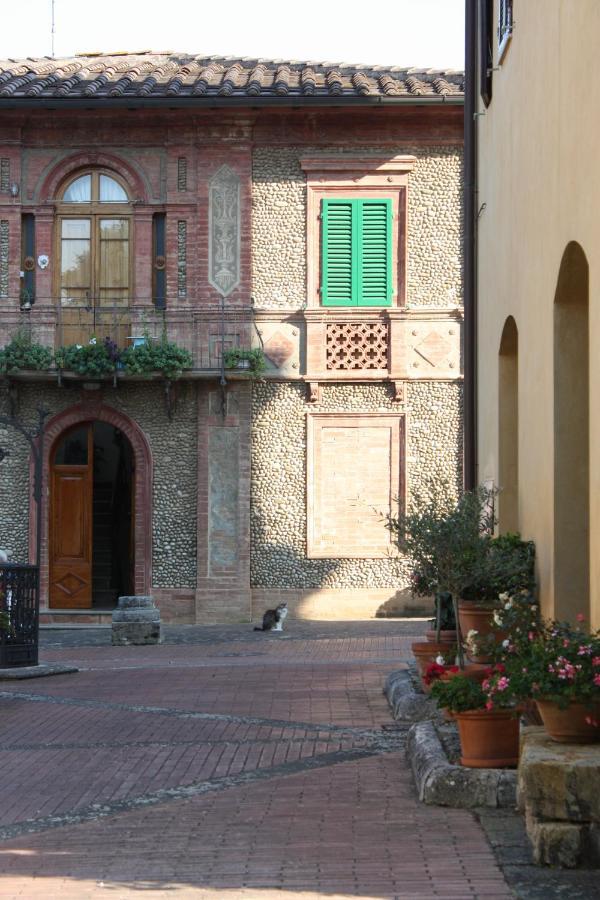 La Torre Di Caprera Apartment Siena Bagian luar foto