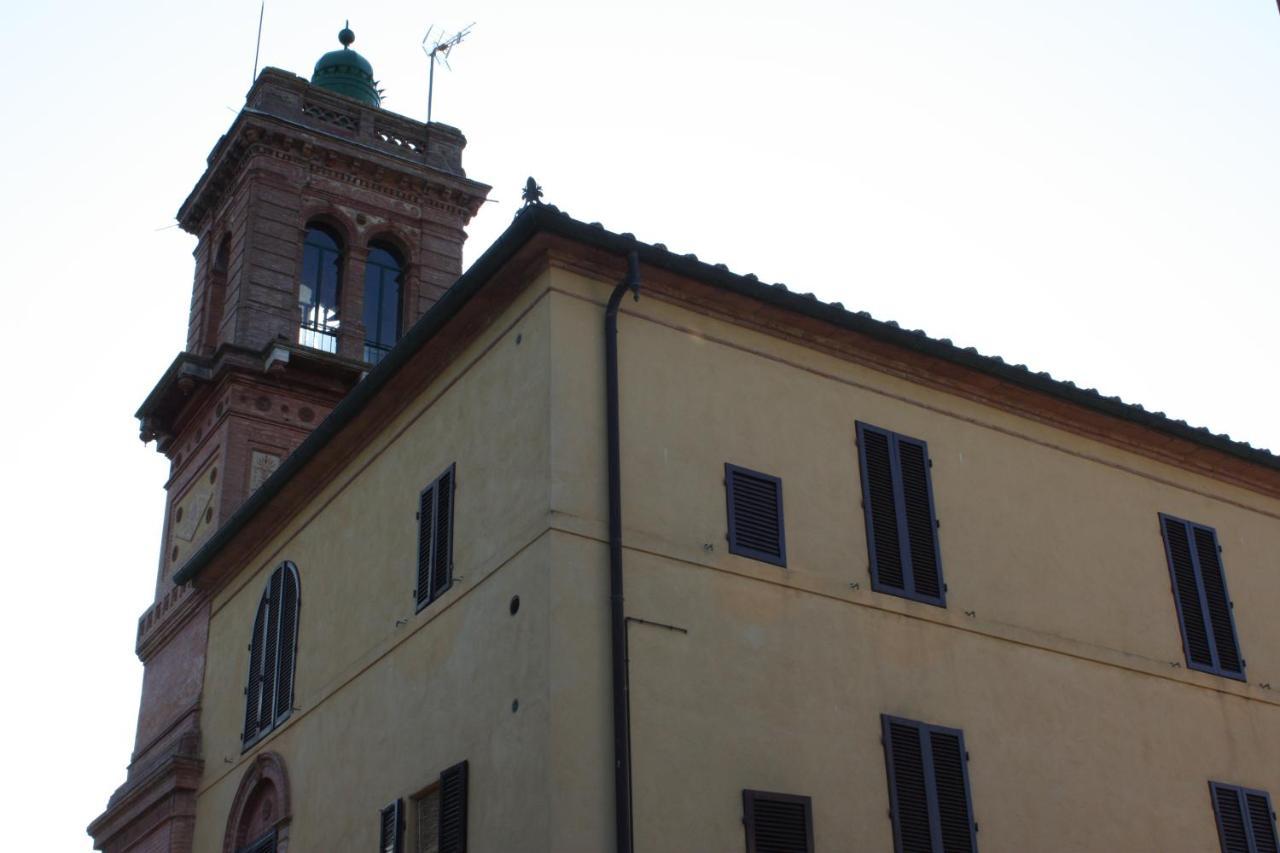 La Torre Di Caprera Apartment Siena Bagian luar foto