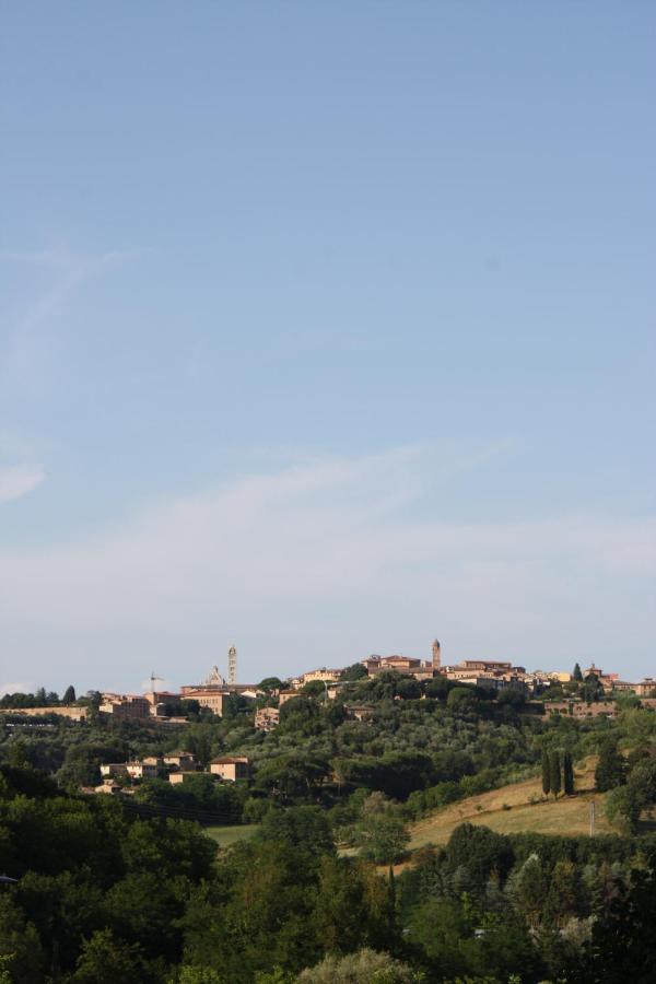 La Torre Di Caprera Apartment Siena Bagian luar foto