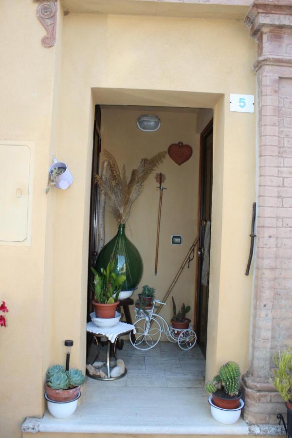 La Torre Di Caprera Apartment Siena Bagian luar foto