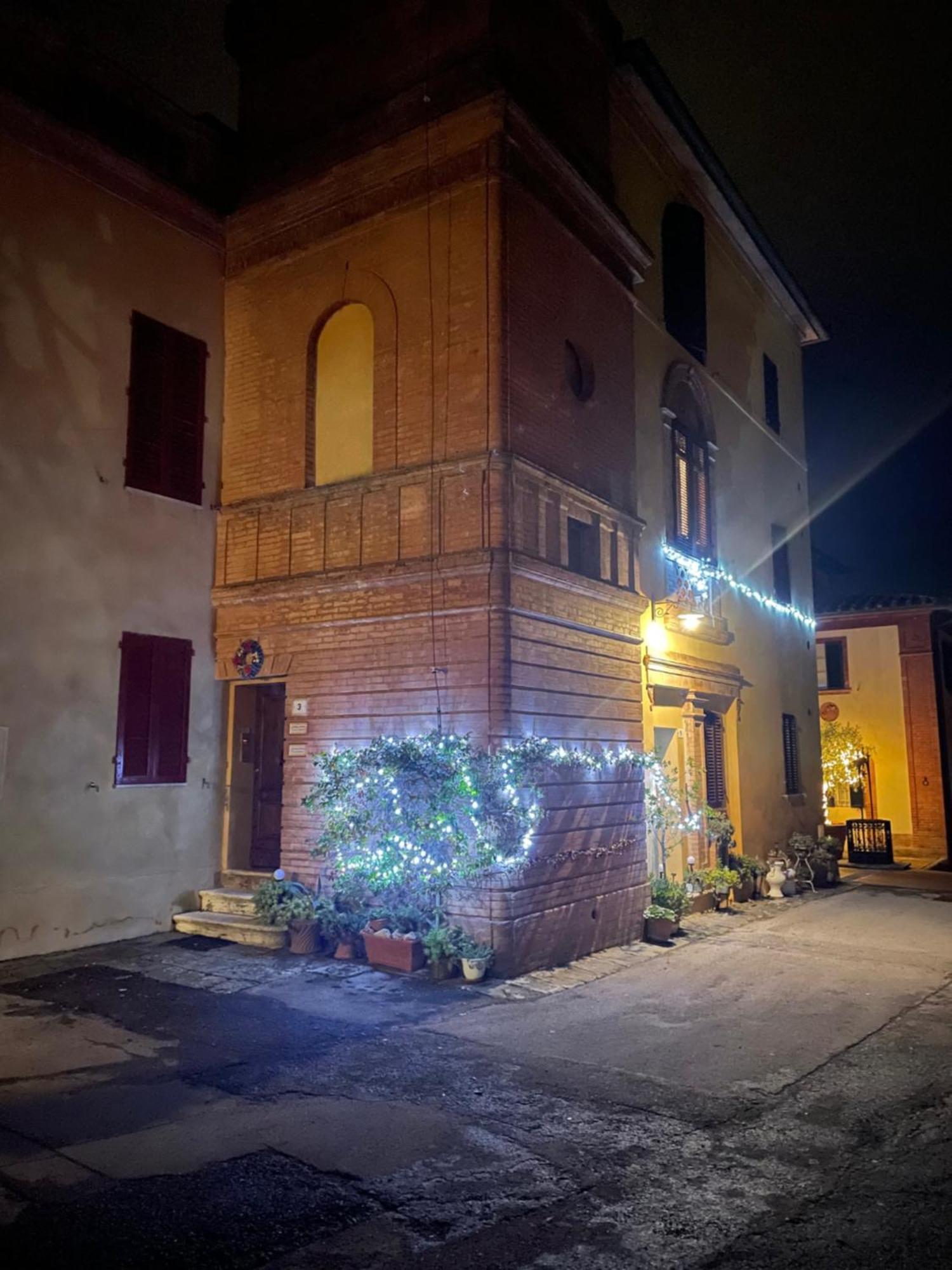 La Torre Di Caprera Apartment Siena Bagian luar foto